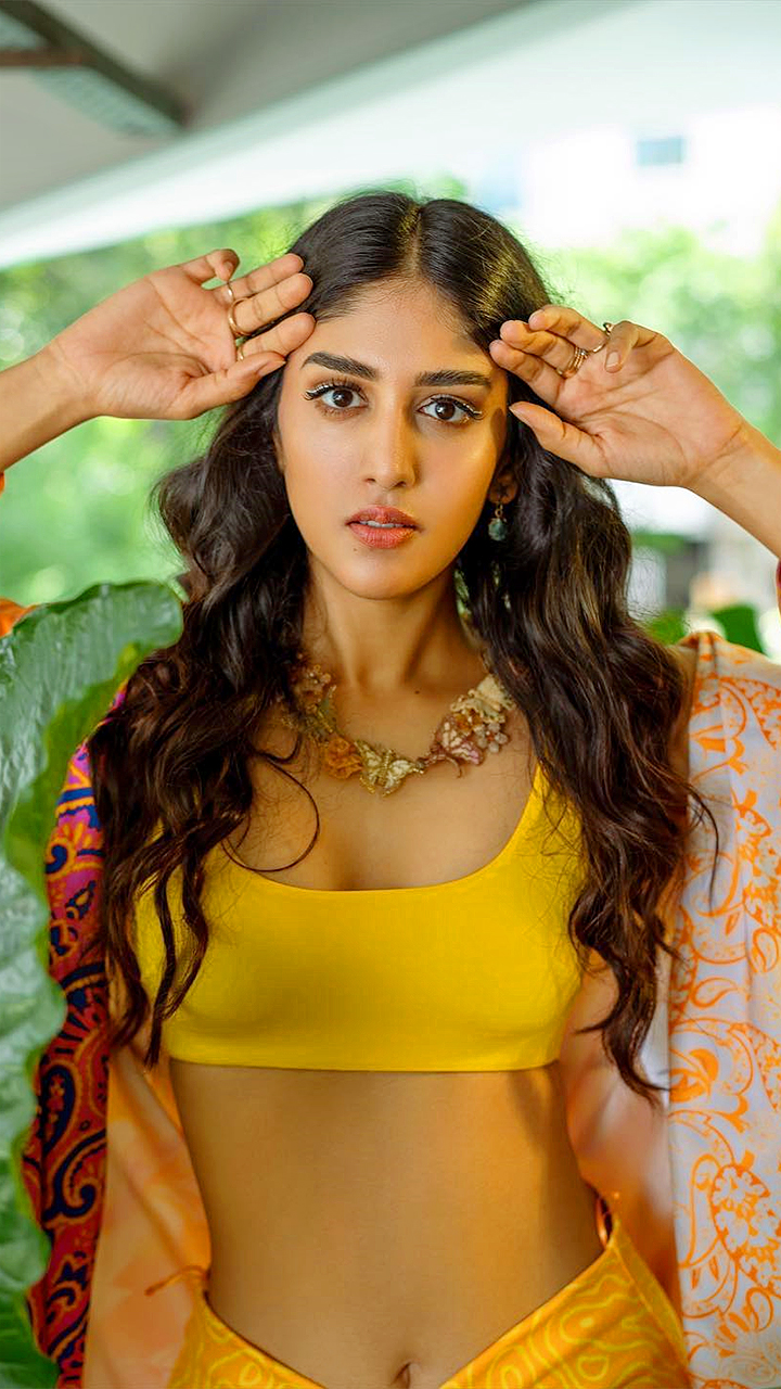 Chandini Chowdary Hot Wallpapers