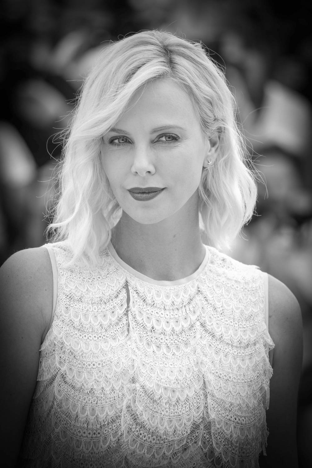 Charlize Theron Monochrome Wallpapers