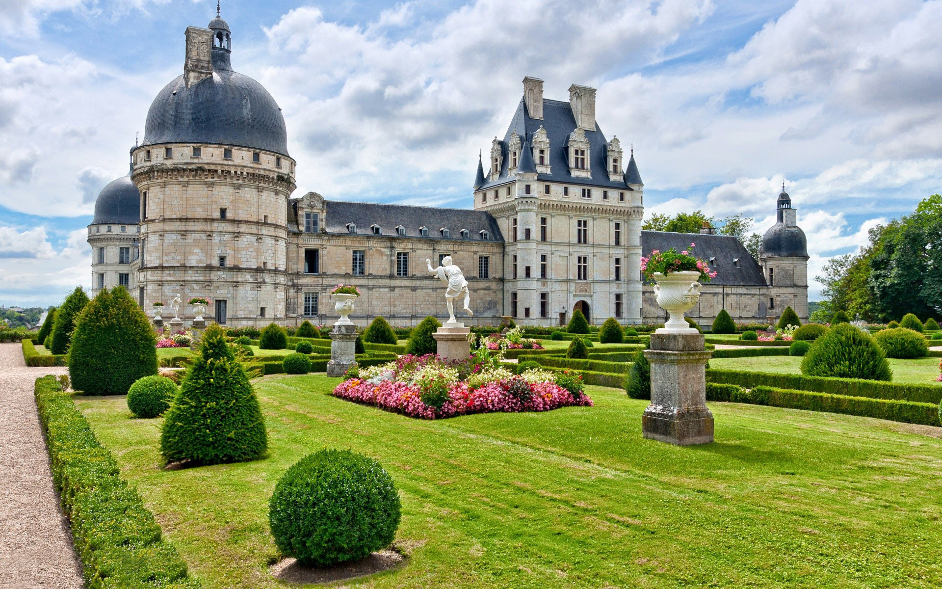 Chateau De Beloeil Wallpapers