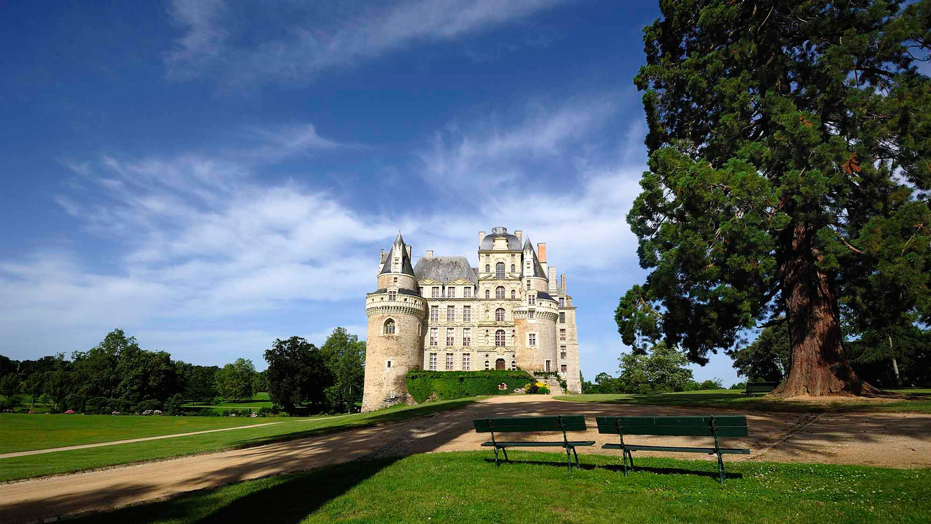 Chateau De Brissac Wallpapers