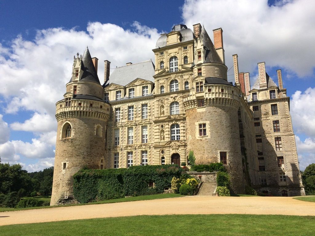 Chateau De Brissac Wallpapers