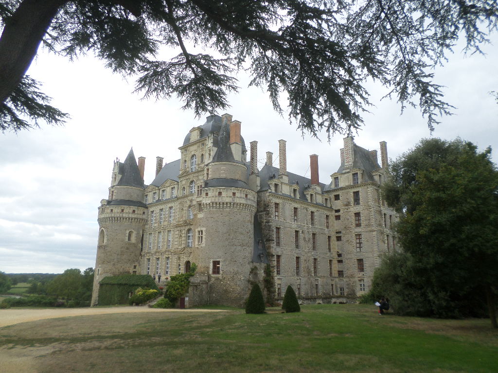 Chateau De Brissac Wallpapers