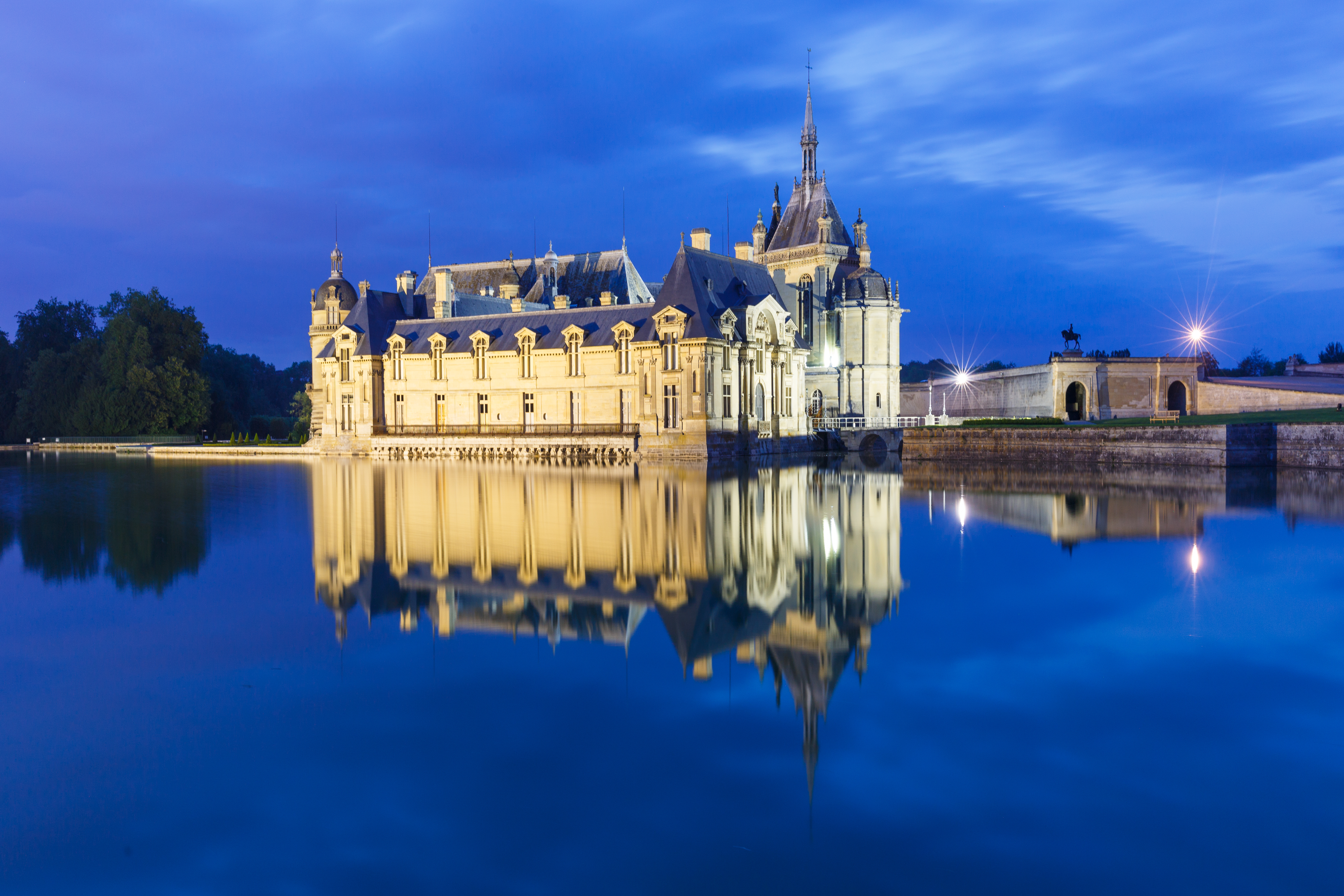 Chateau De Chantilly Wallpapers