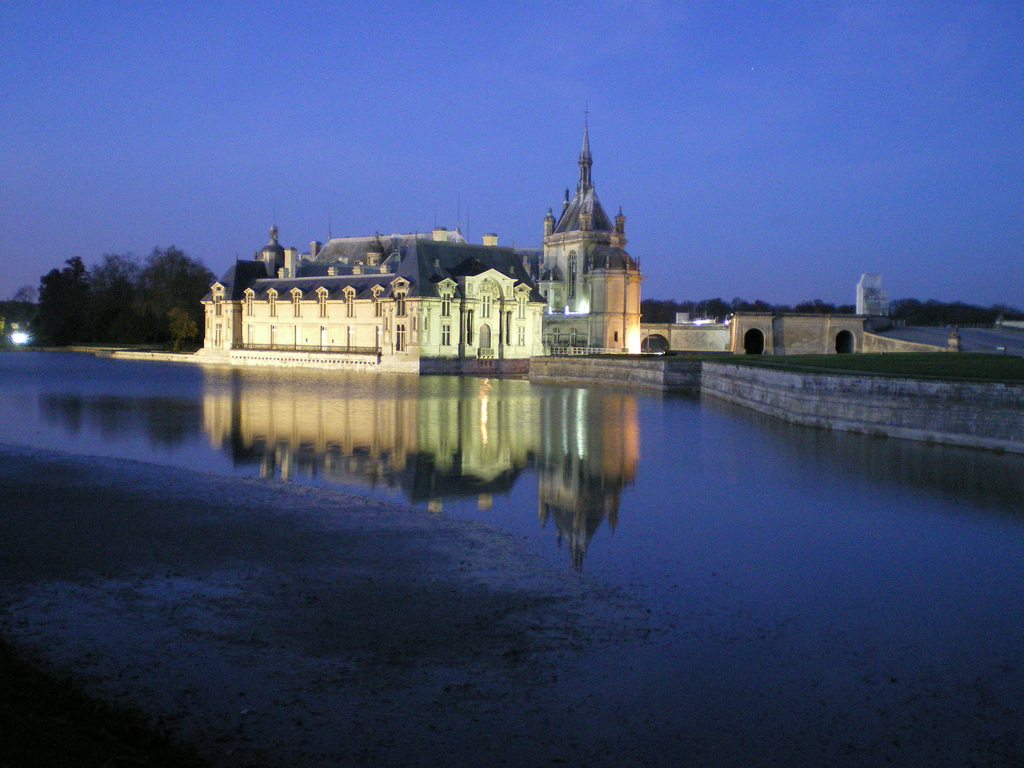 Chateau De Chantilly Wallpapers