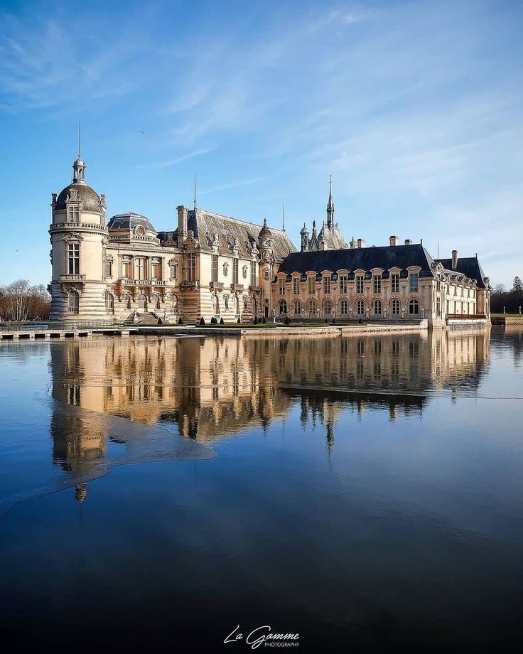 Chateau De Chantilly Wallpapers