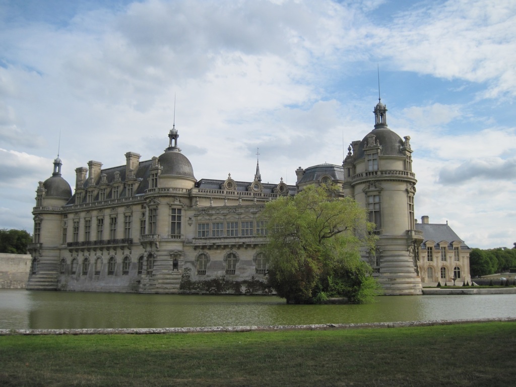 Chateau De Chantilly Wallpapers