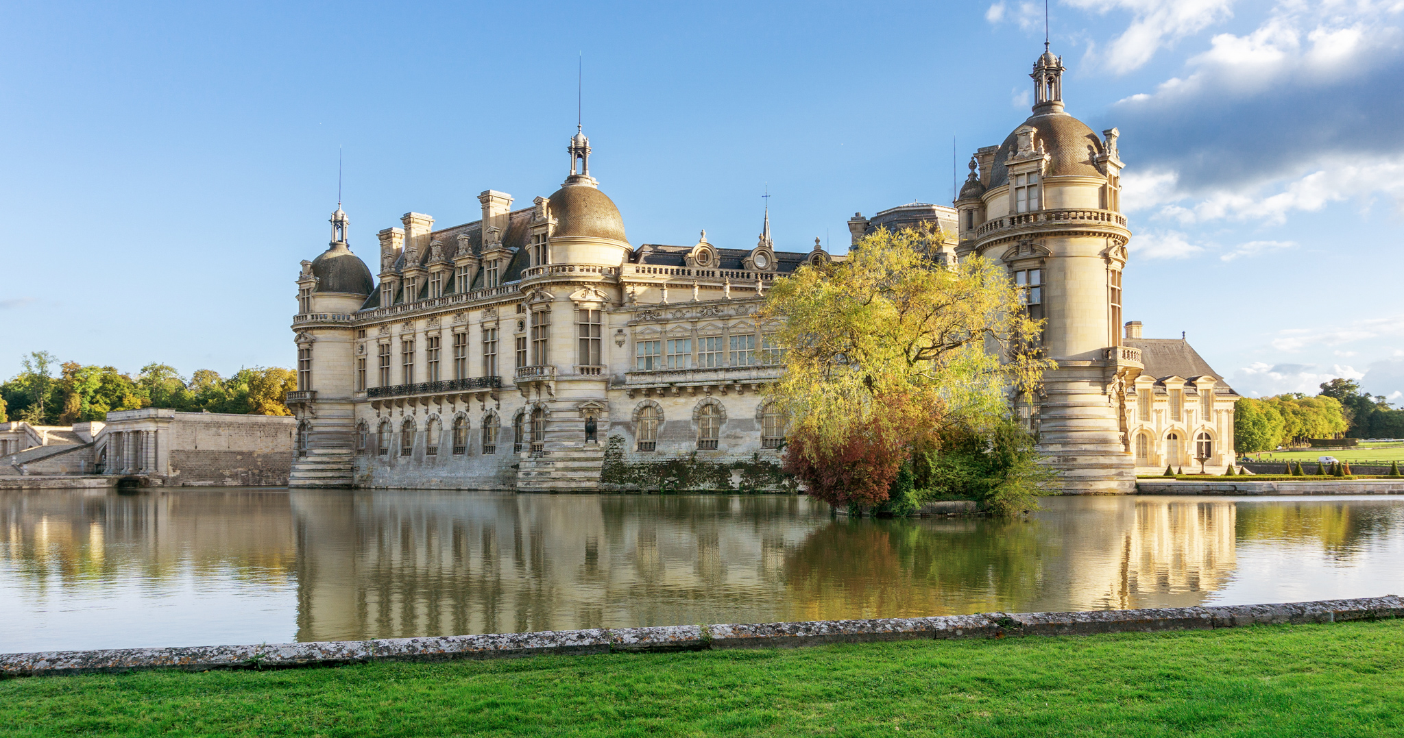 Chateau De Chantilly Wallpapers