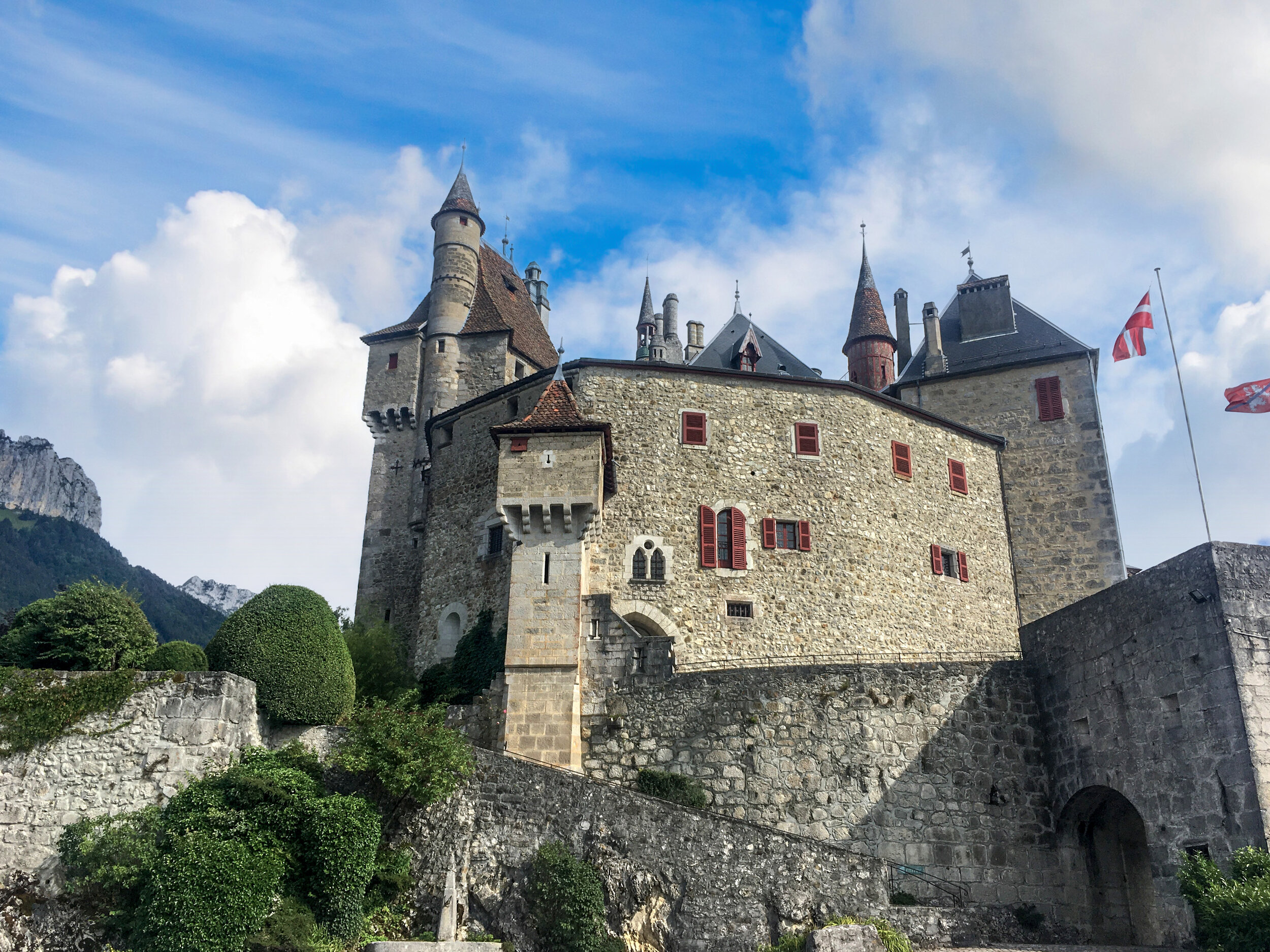 Chateau De Menthon St. Bernard Wallpapers