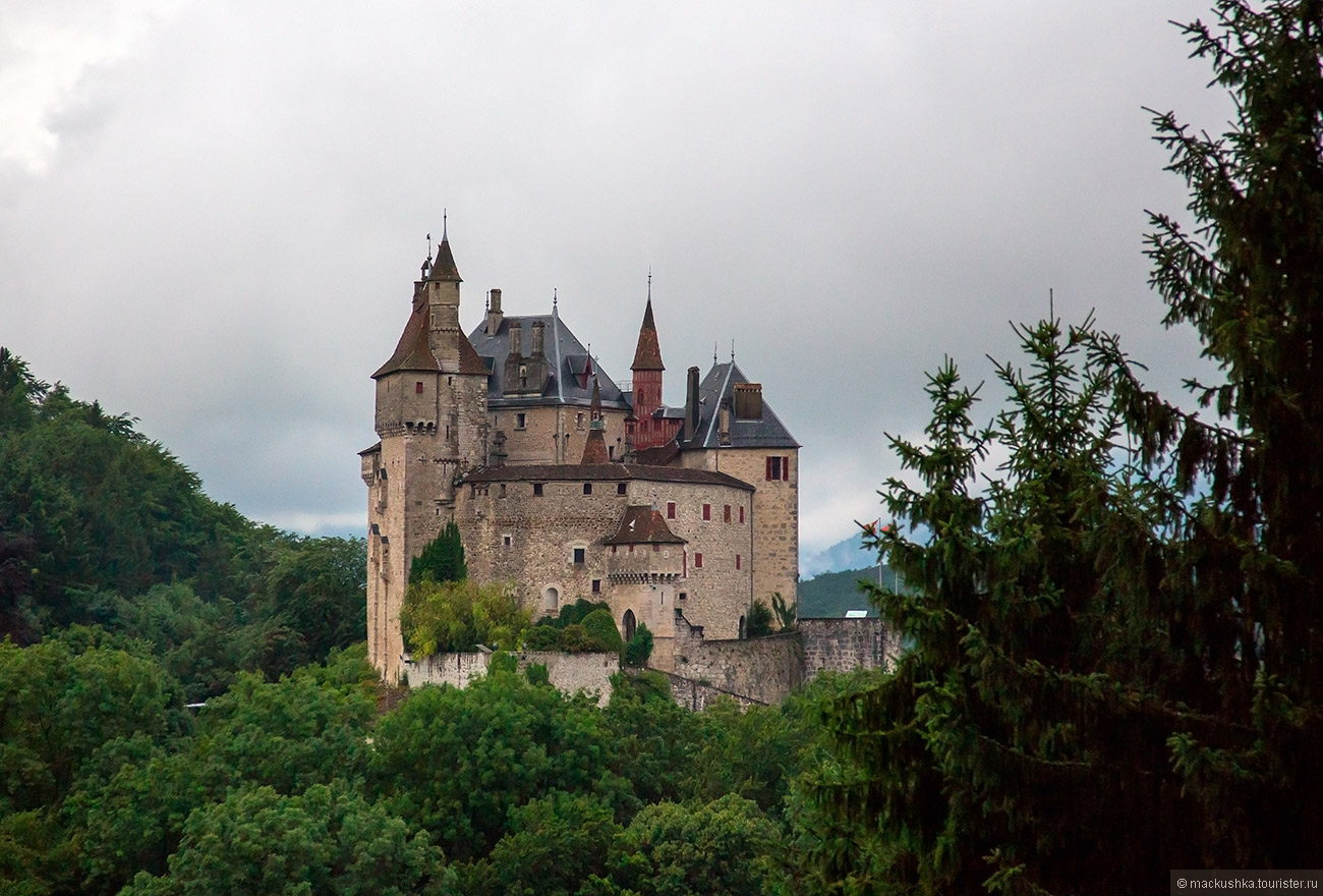 Chateau De Menthon St. Bernard Wallpapers