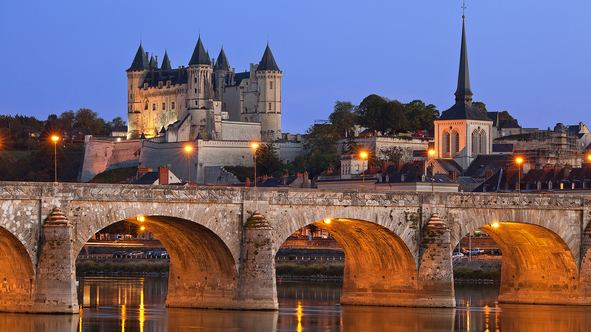 Chateau De Saumur Wallpapers