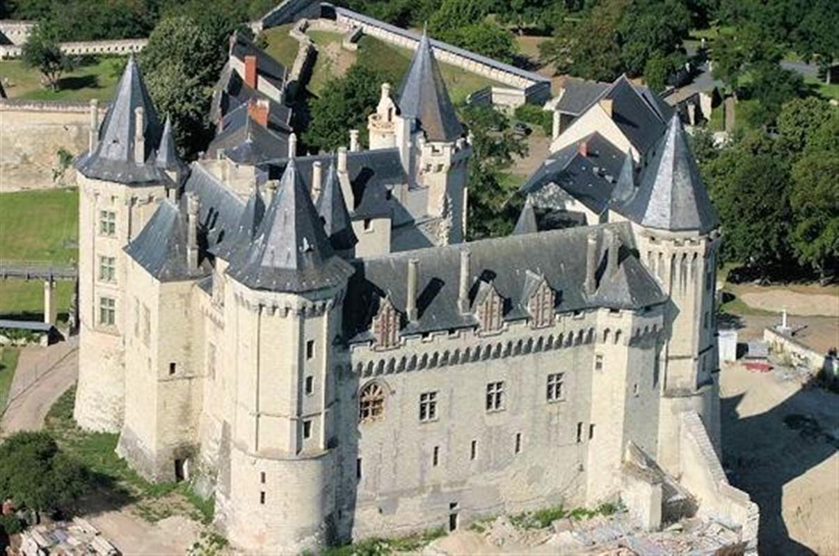 Chateau De Saumur Wallpapers