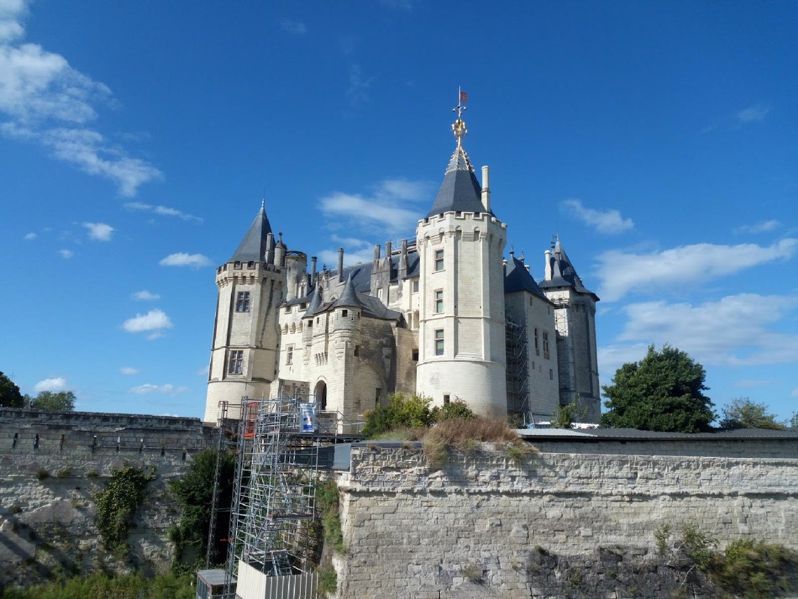 Chateau De Saumur Wallpapers