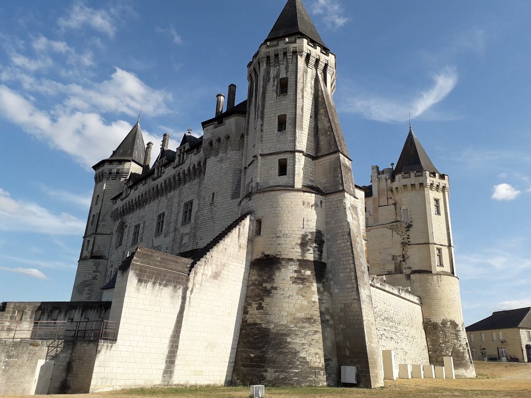 Chateau De Saumur Wallpapers