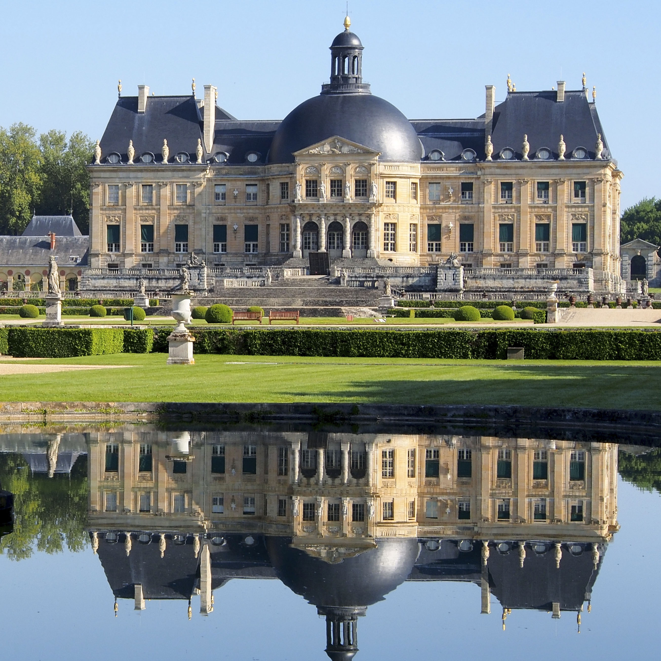 Chateau De Vaux-Le-Vicomte Wallpapers