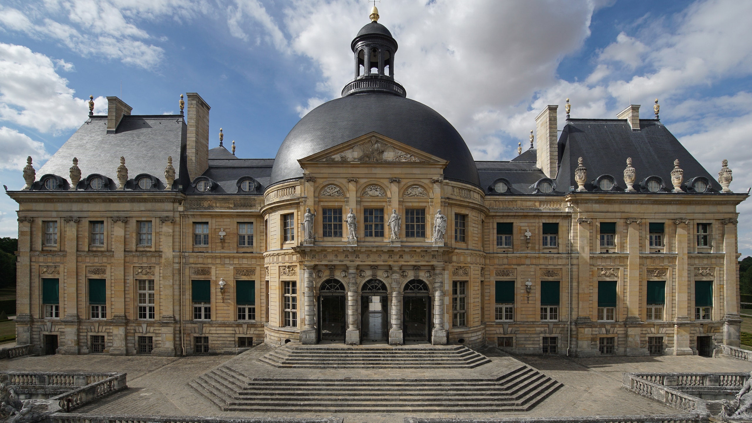 Chateau De Vaux-Le-Vicomte Wallpapers