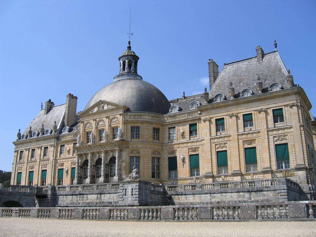 Chateau De Vaux-Le-Vicomte Wallpapers