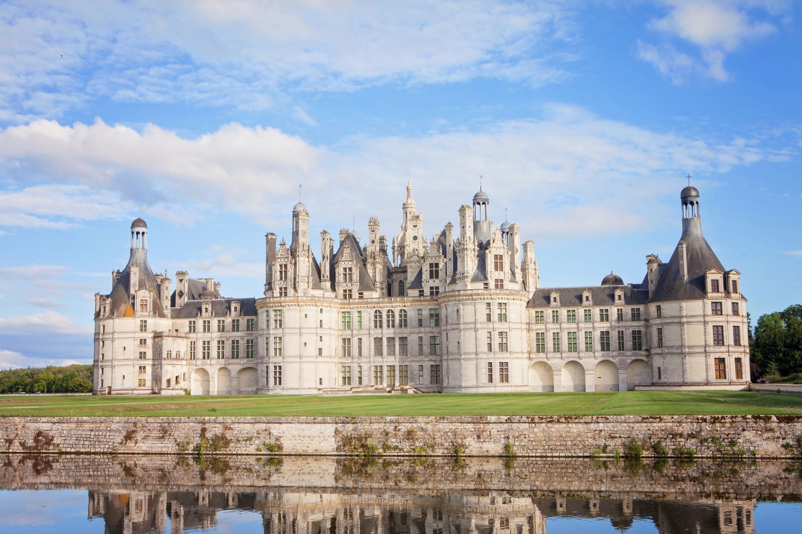 Chateaux Of The Loire Valley Wallpapers