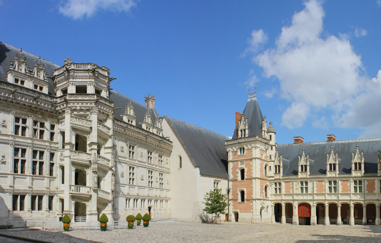 Chateaux Of The Loire Valley Wallpapers