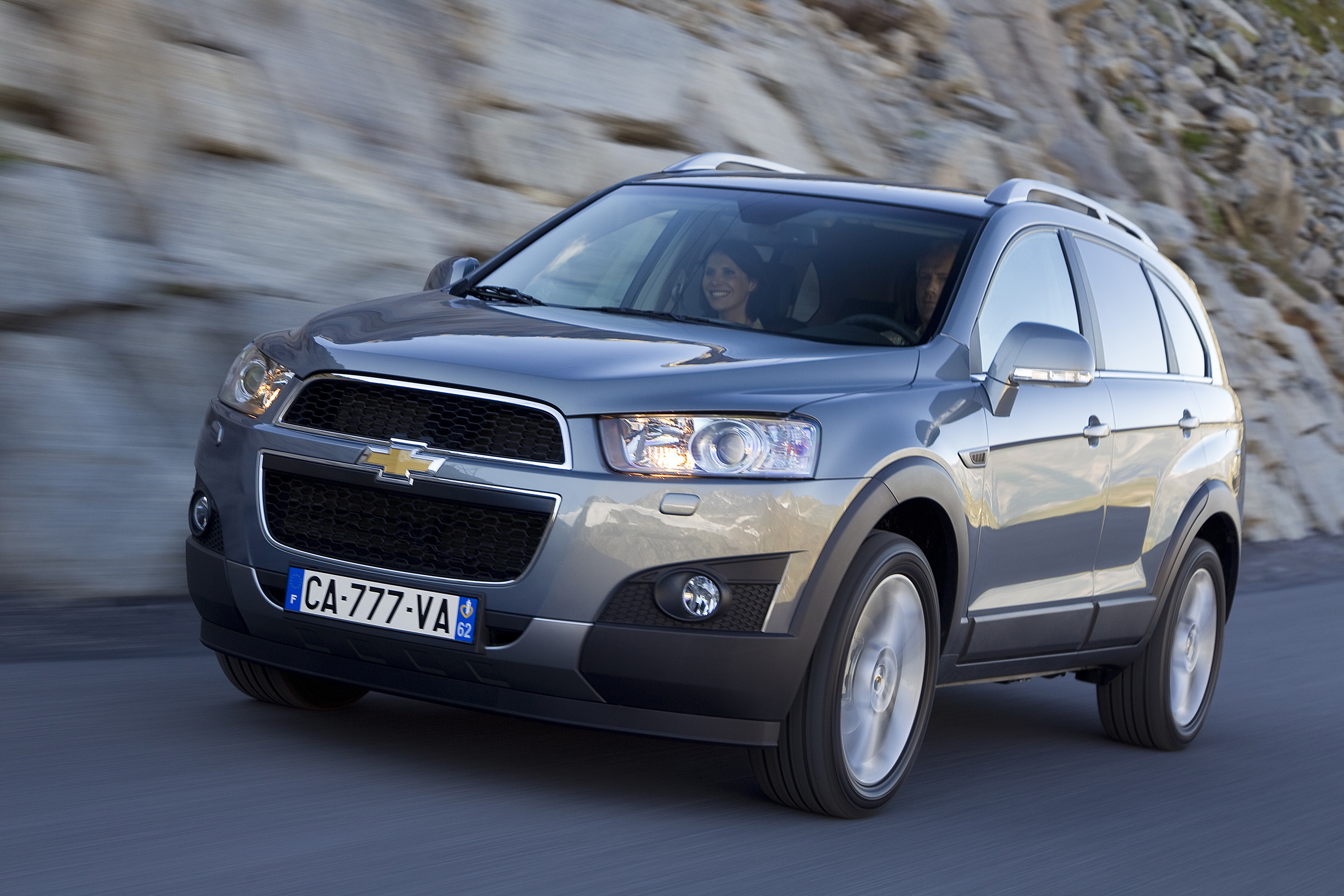 Chevrolet Captiva Wallpapers