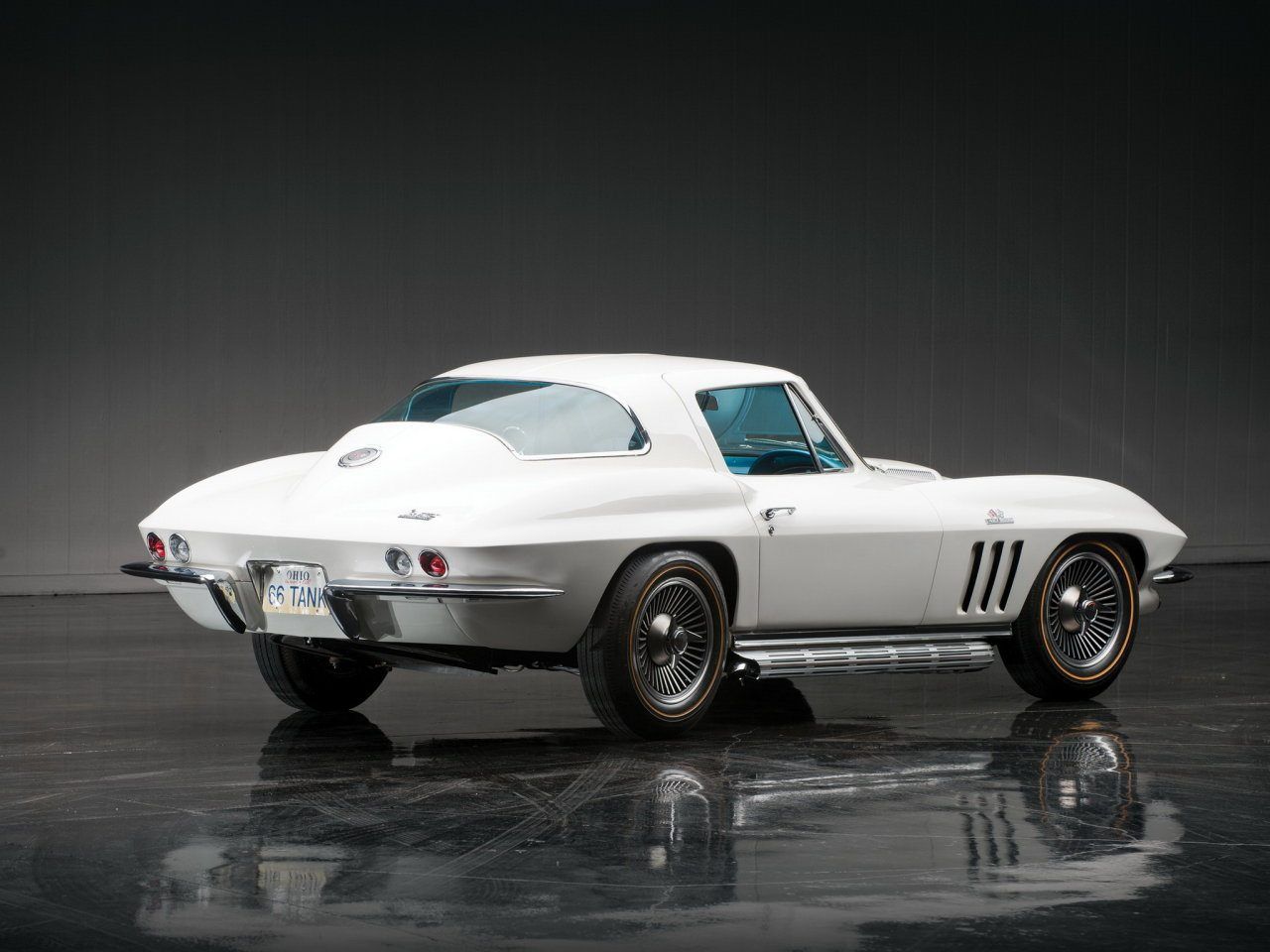 Chevrolet Corvette (C2) Wallpapers