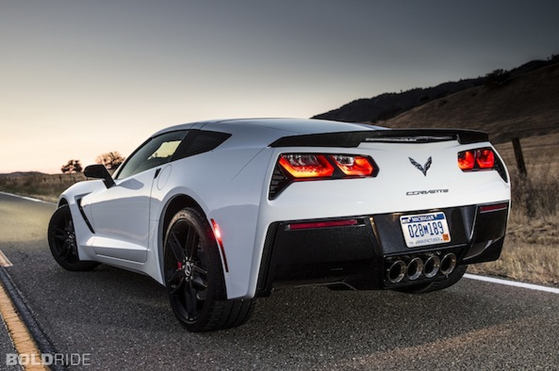 Chevrolet Corvette Stingray Wallpapers