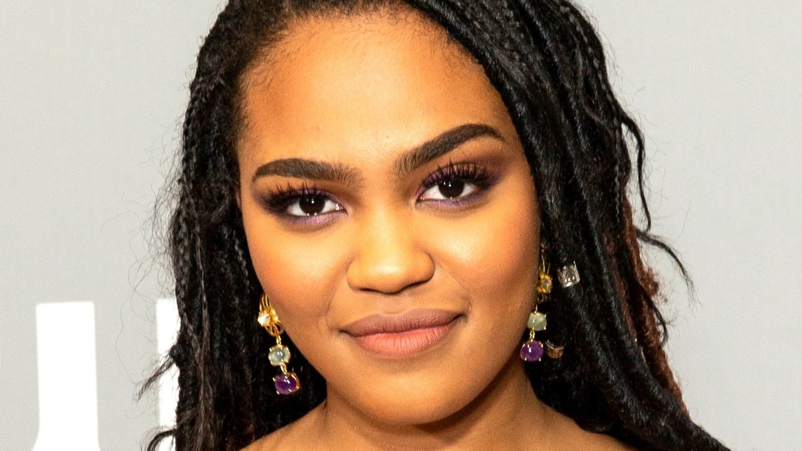 China Anne Mcclain As Lightning Wallpapers