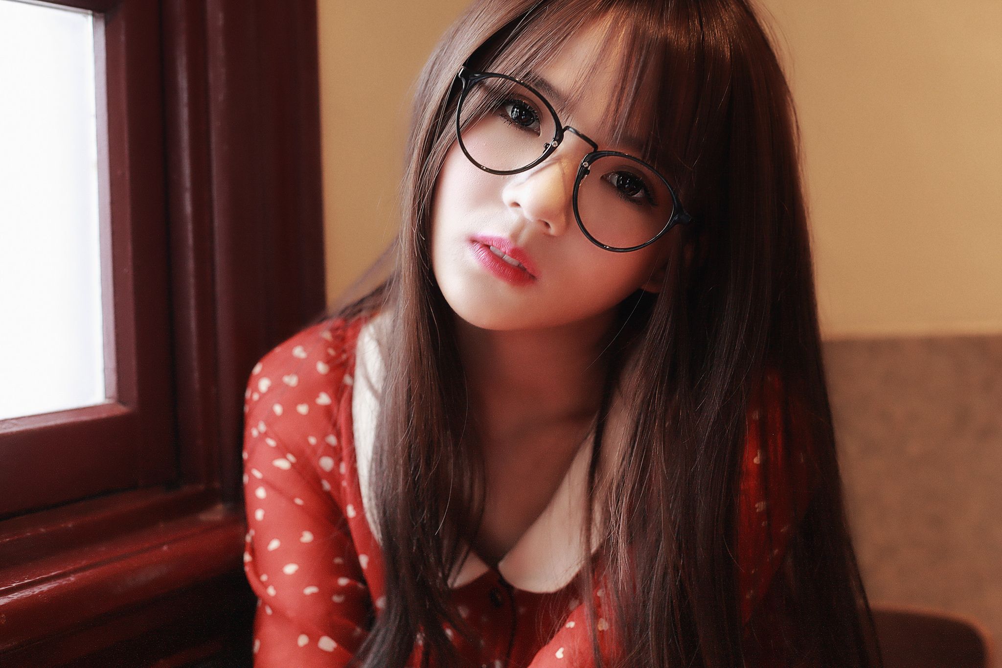 Chinese Girls With Glasses Wallpapers