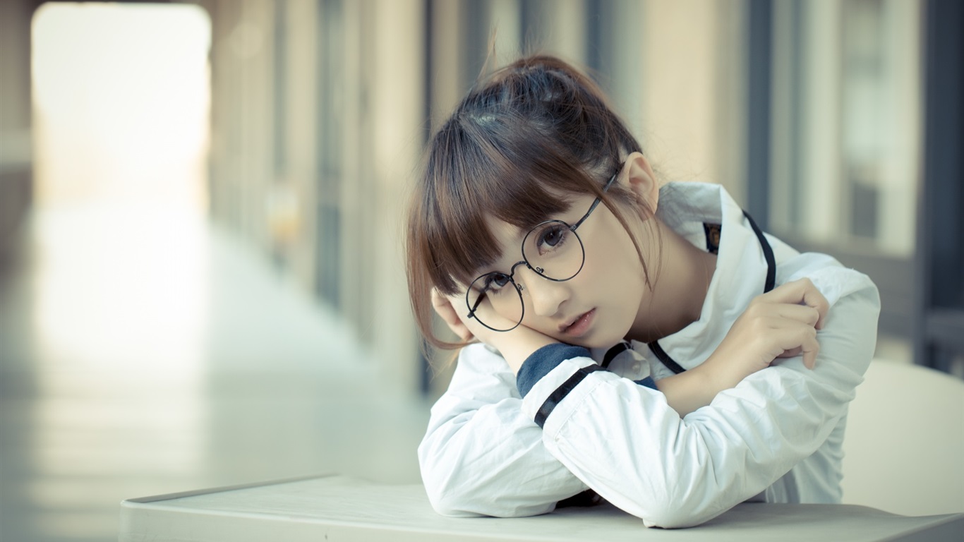 Chinese Girls With Glasses Wallpapers