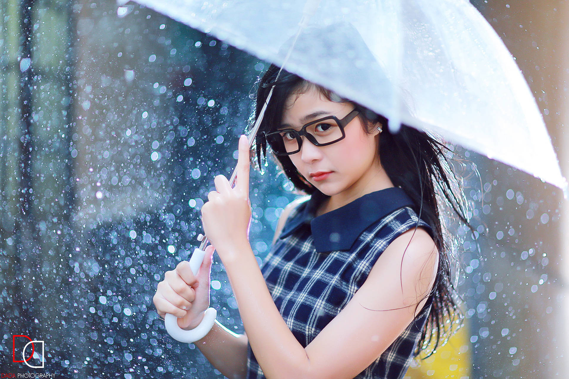 Chinese Girls With Glasses Wallpapers