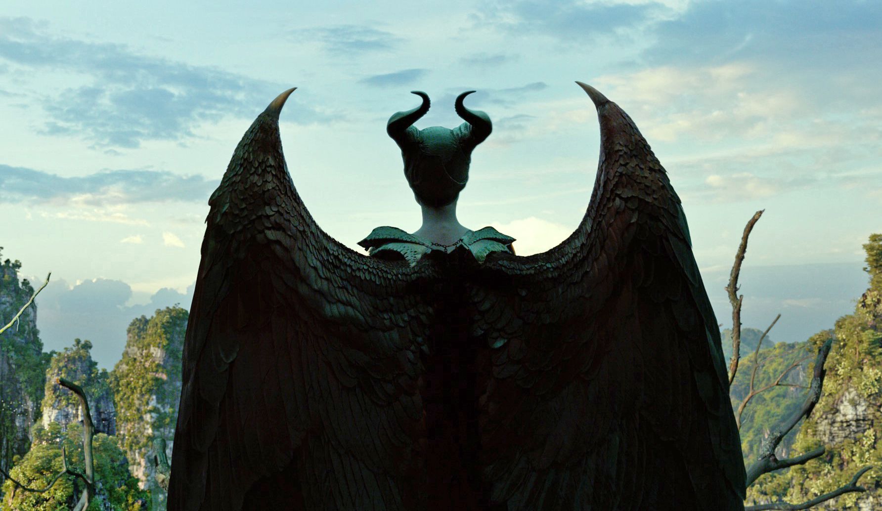 Chiwetel Ejiofor In Maleficent 2 Wallpapers