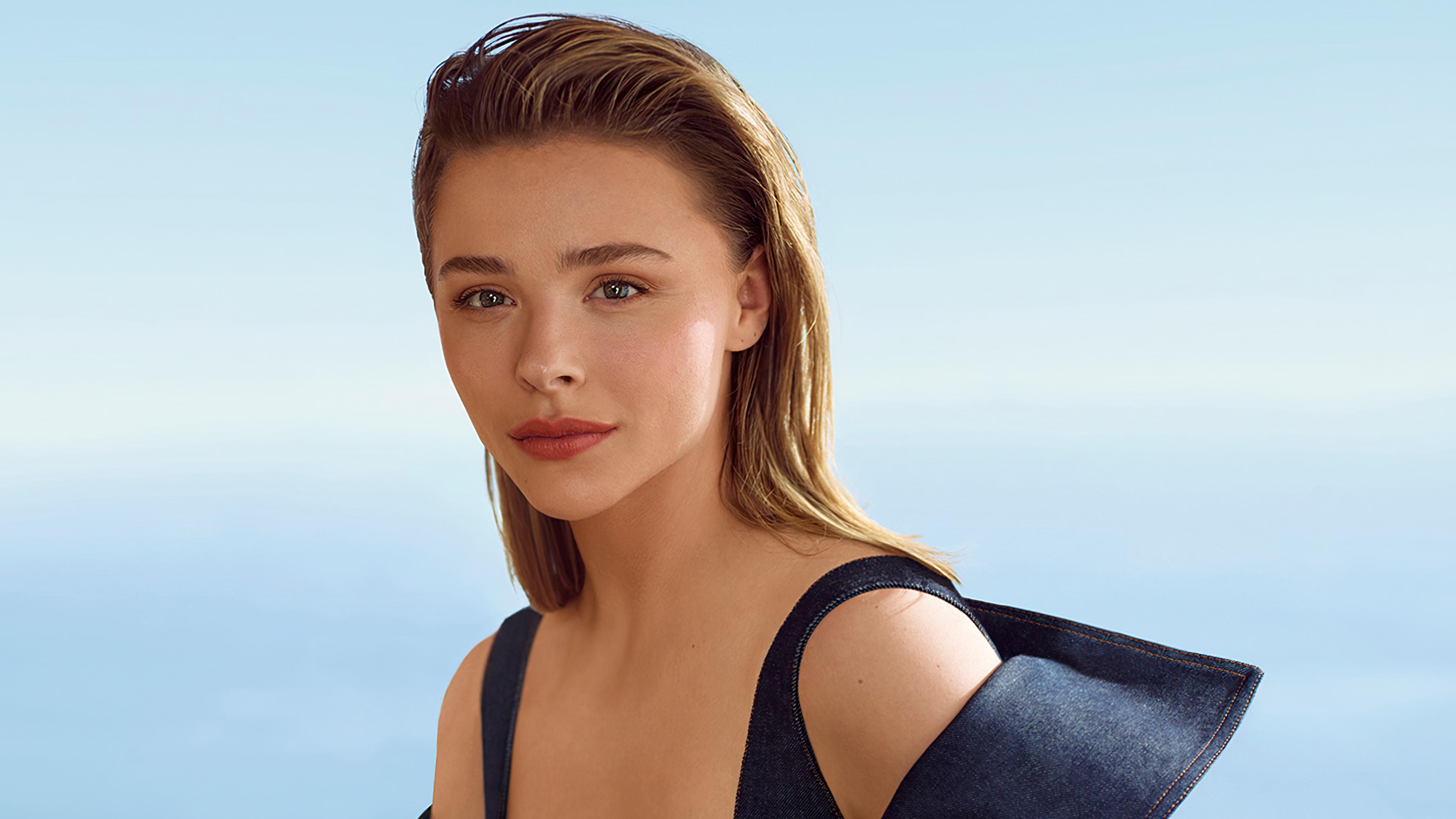 Chloe Grace Moretz 2021 Wallpapers