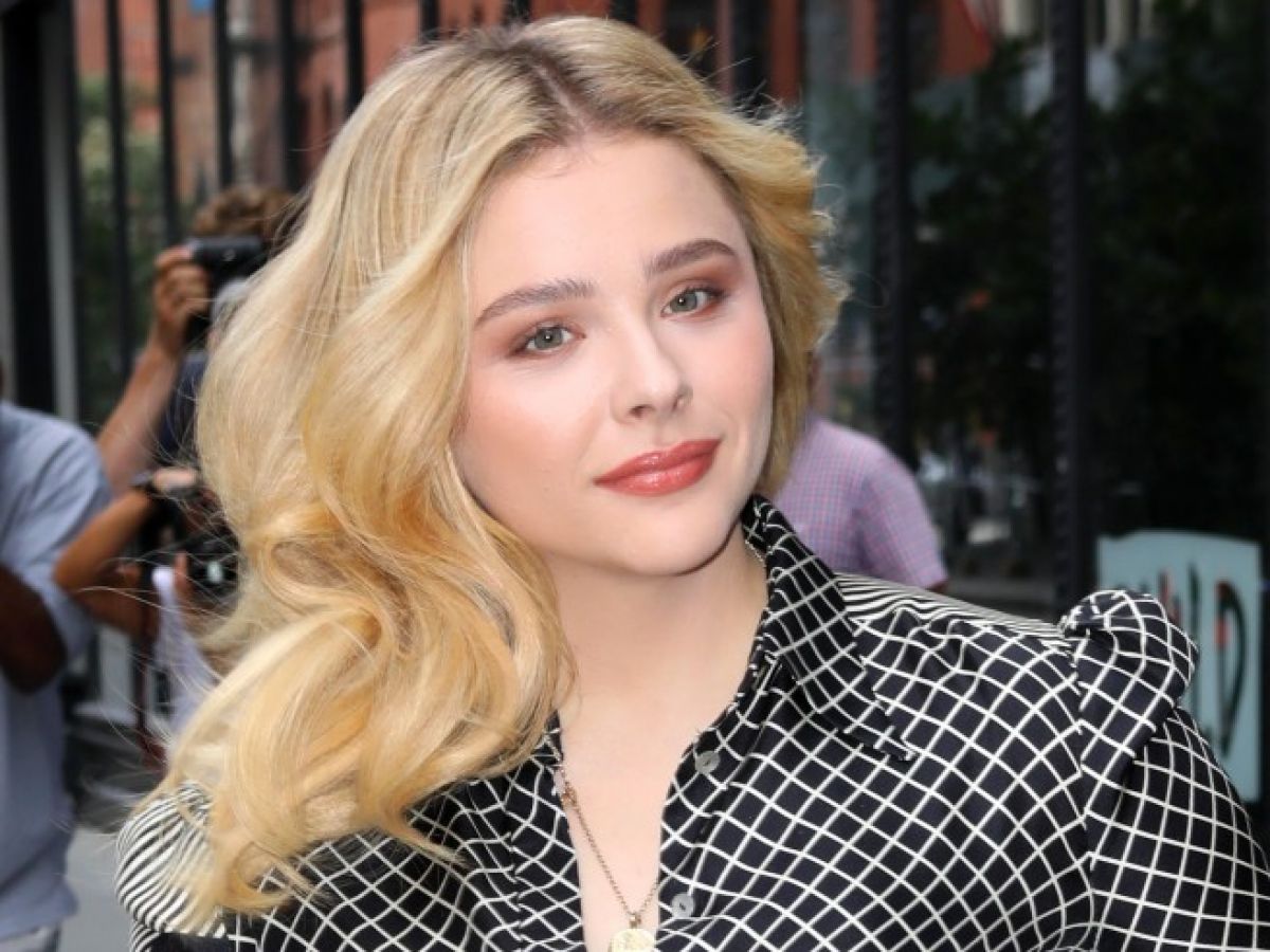 Chloe Moretz Sunday Times Wallpapers