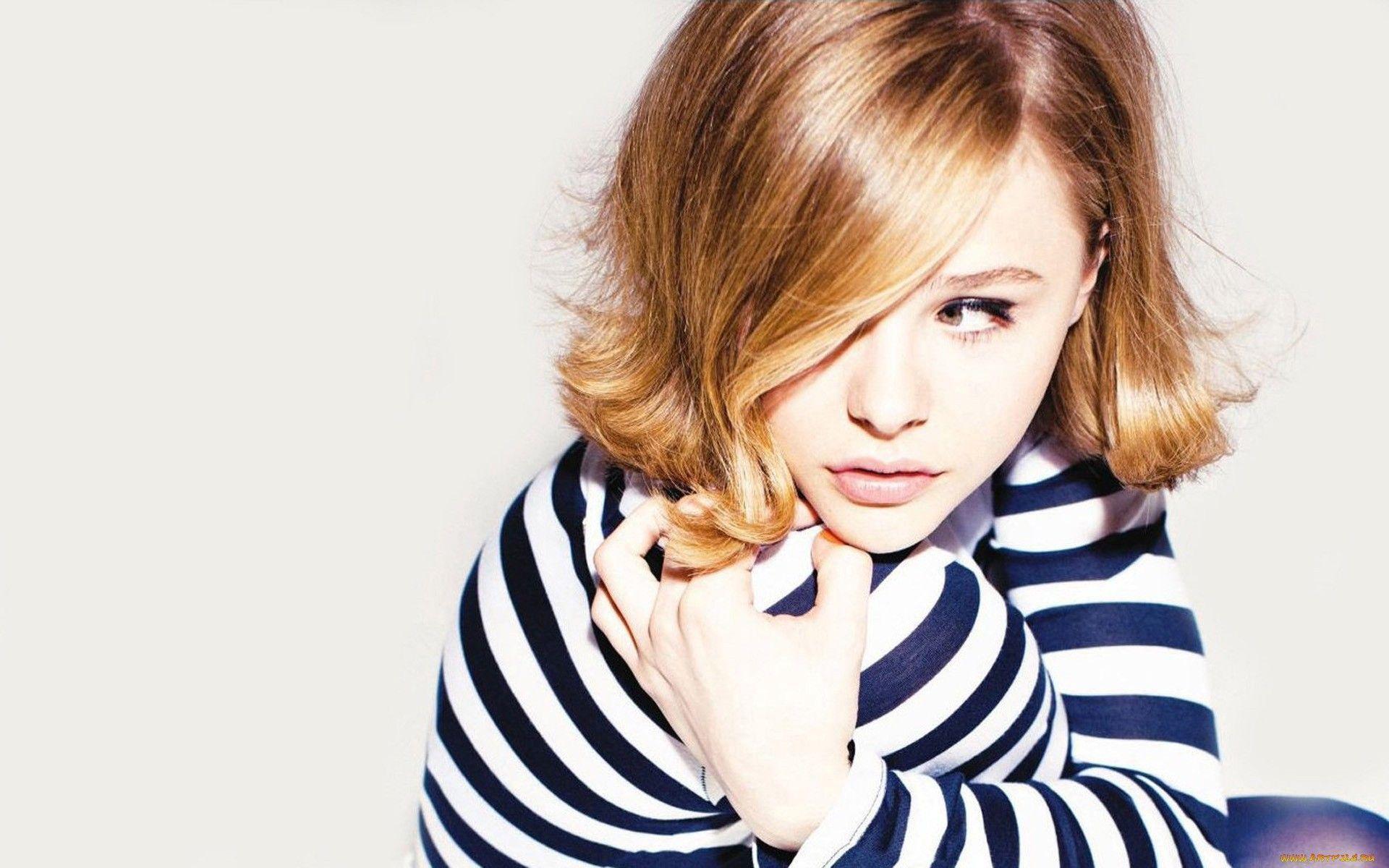 ChloГ« Grace Moretz Wallpapers