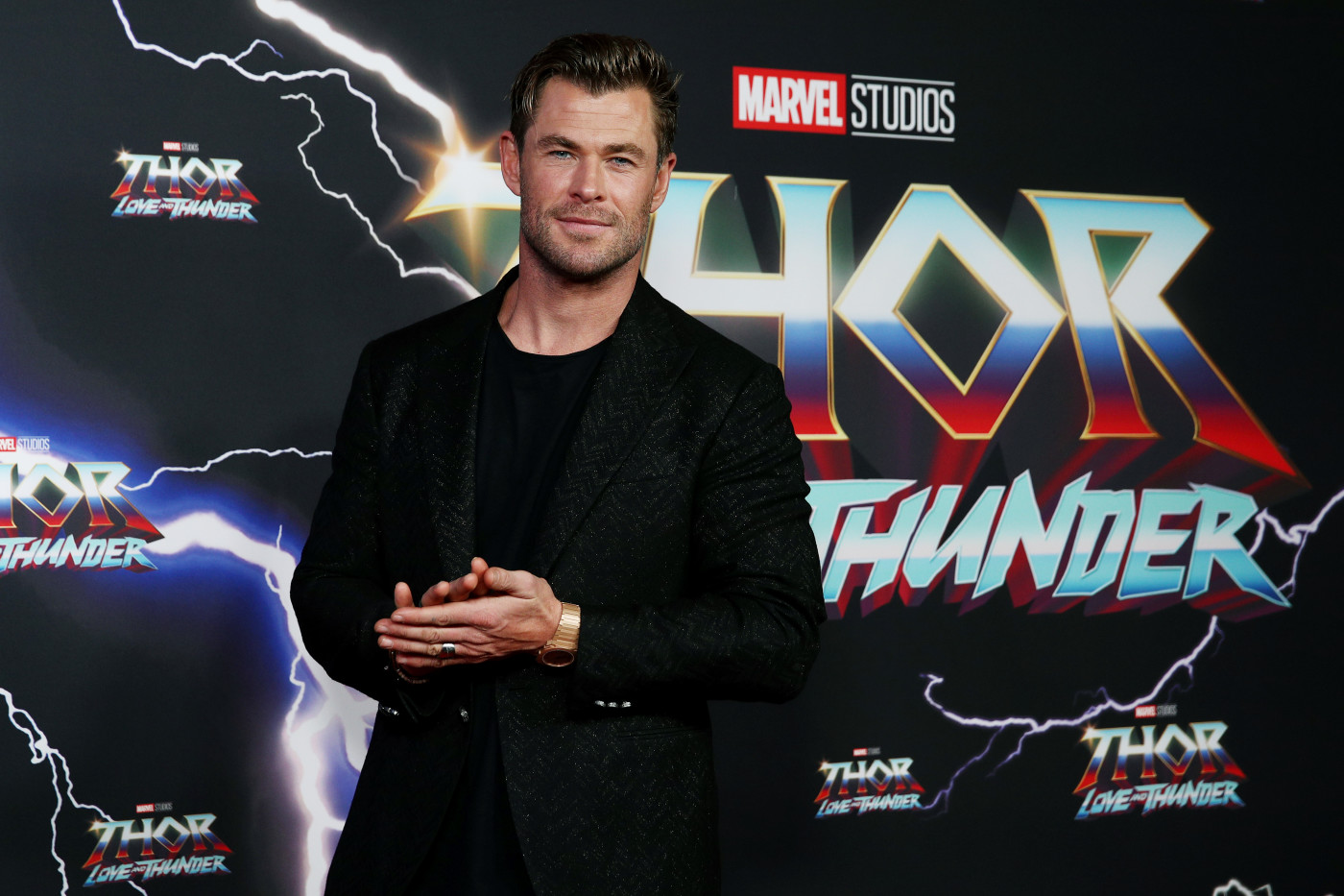 Chris Hemsworth  As Thor In Endgame Wallpapers