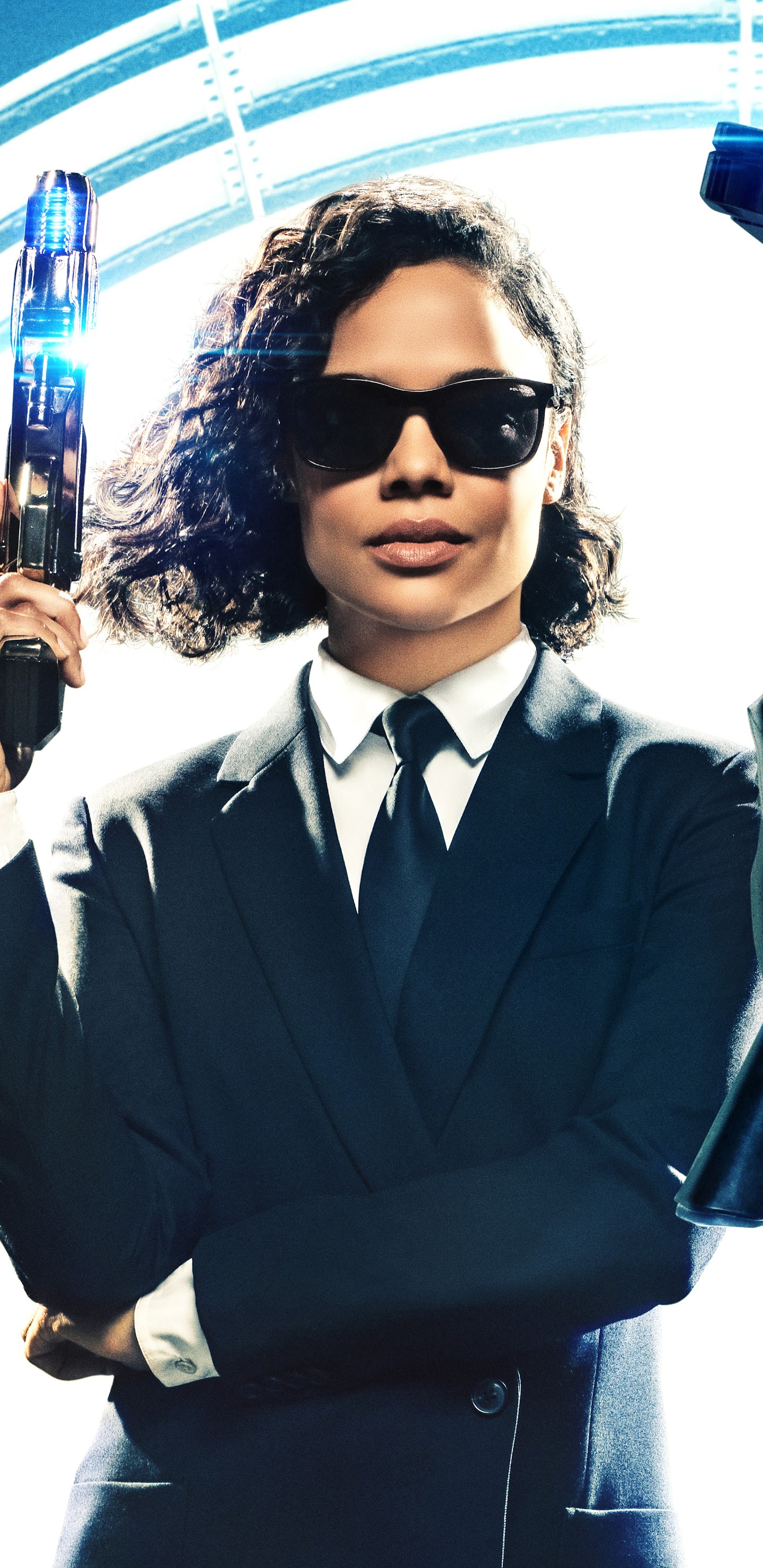 Chris Hemsworth And Tessa Thompson Men In Black 4 Wallpapers