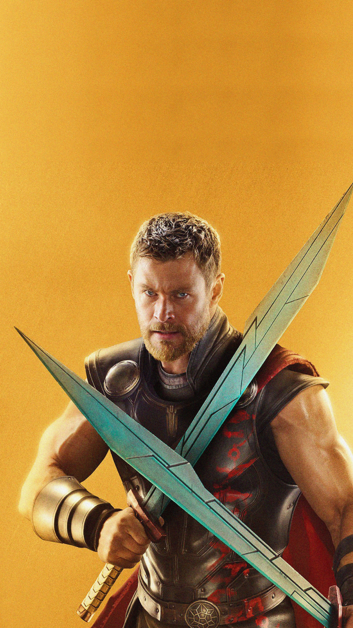 Chris Hemsworth As Thor In Avengers Wallpapers