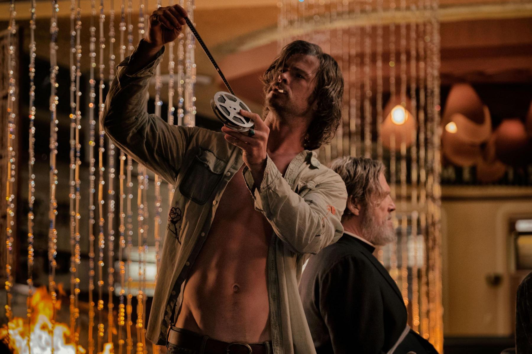 Chris Hemsworth In Bad Times At The El Royale 2018 Movie Wallpapers