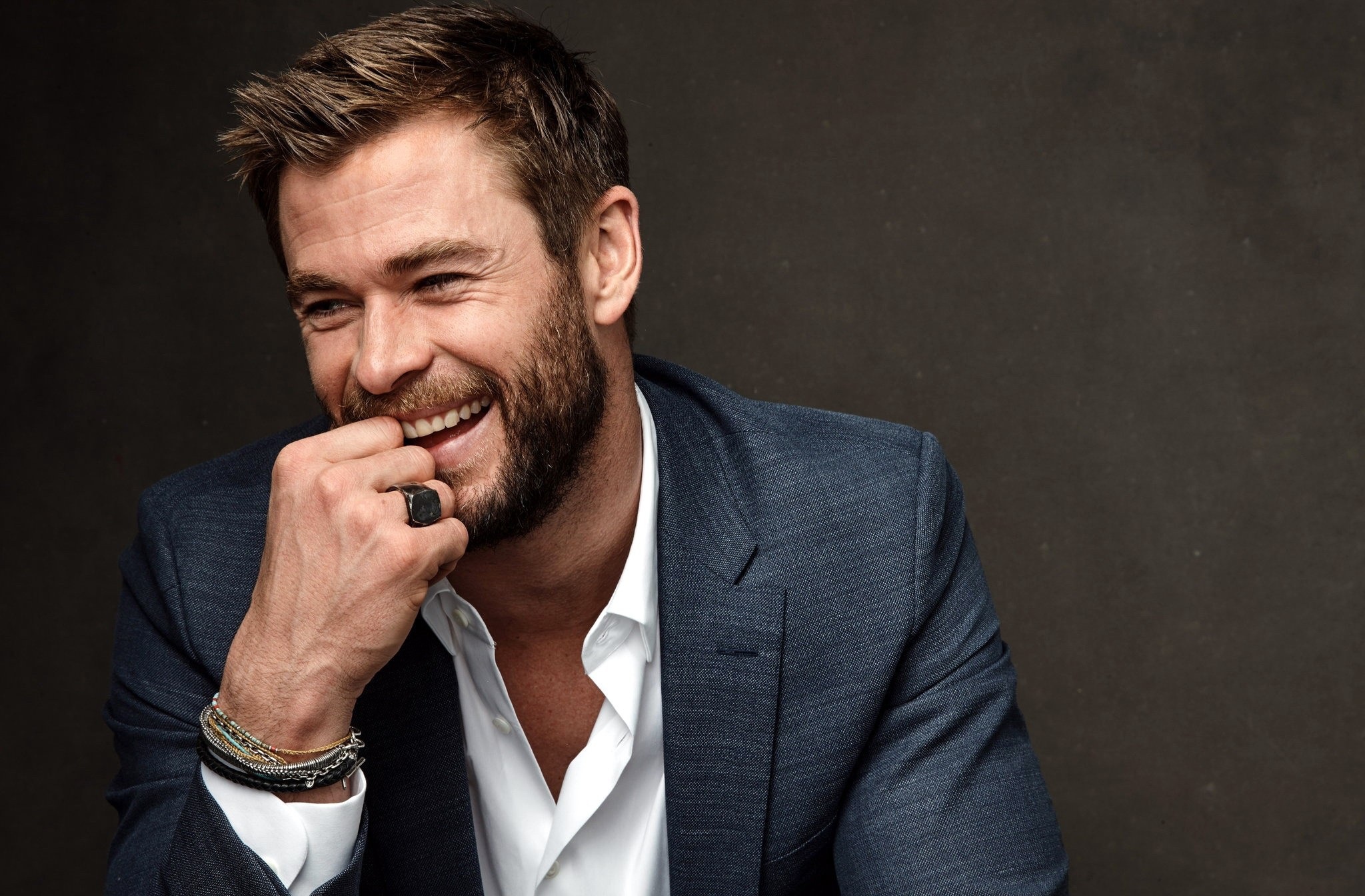 Chris Hemsworth Wallpapers