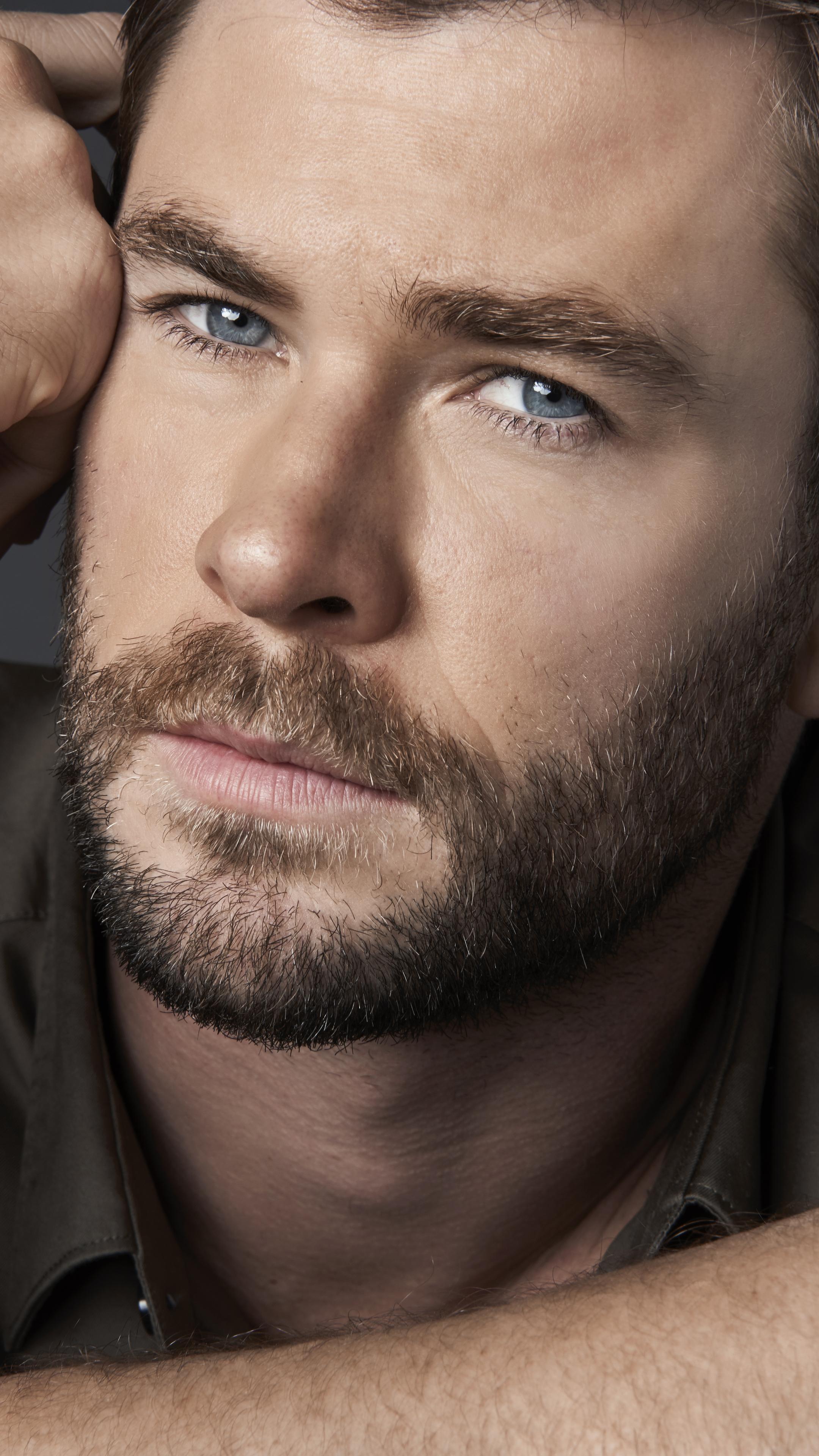 Chris Hemsworth Wallpapers