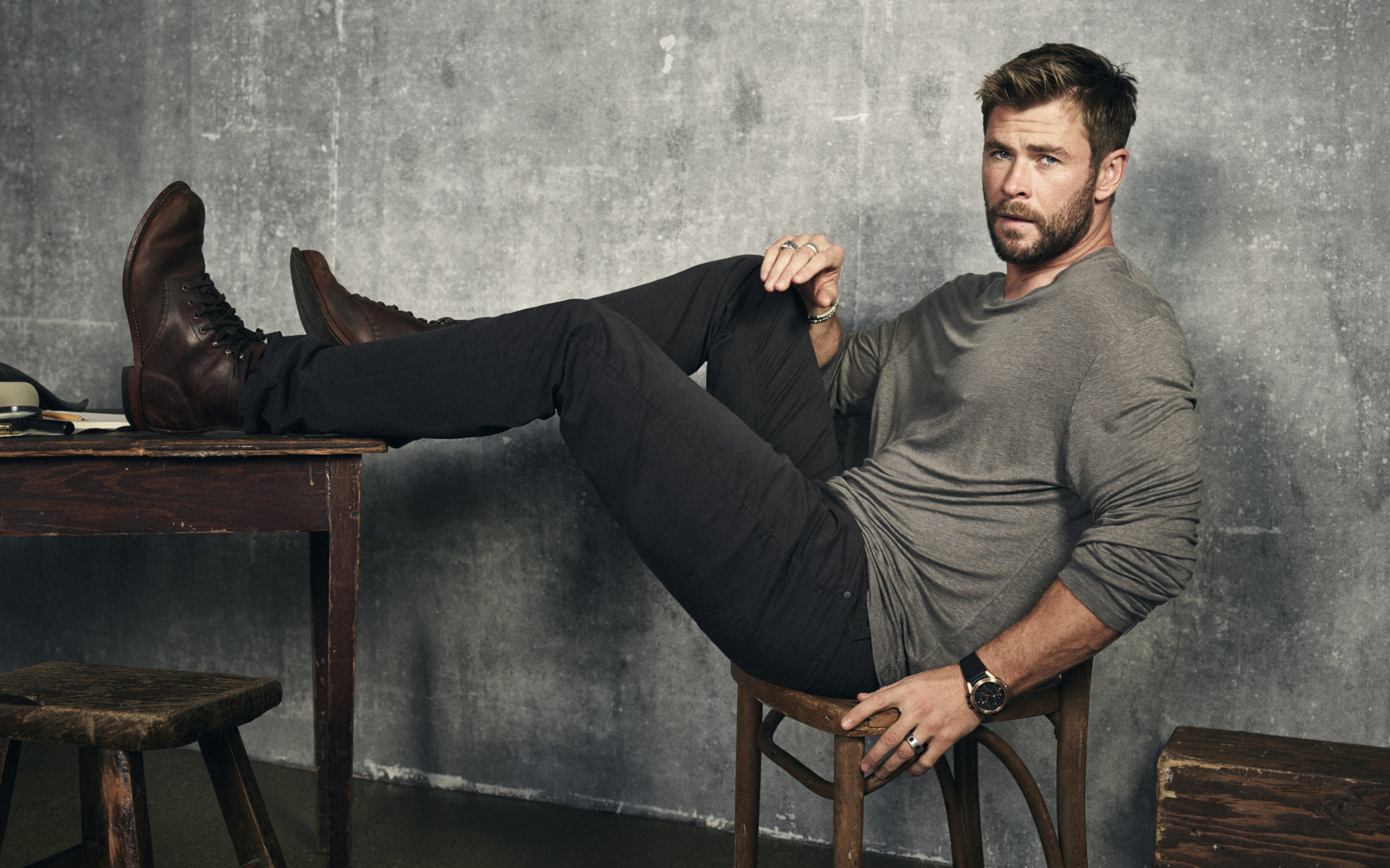 Chris Hemsworth Wallpapers