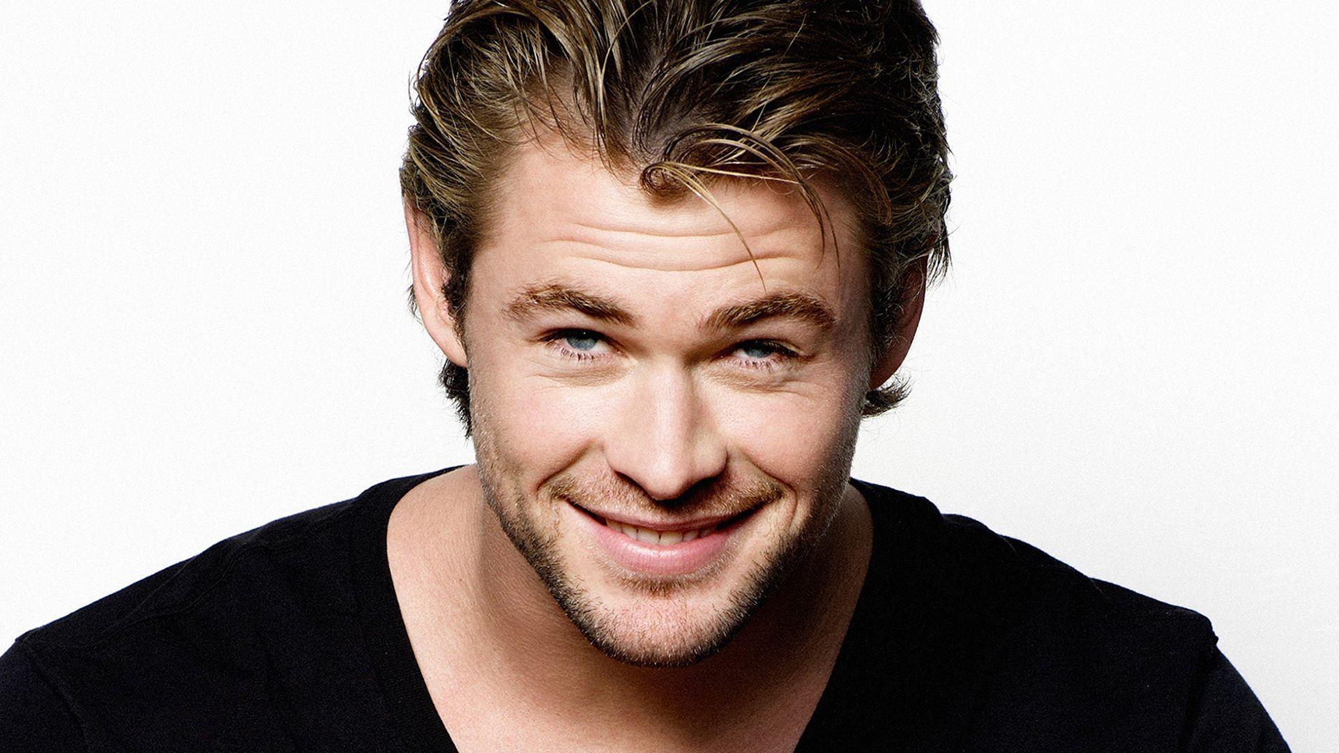 Chris Hemsworth Wallpapers