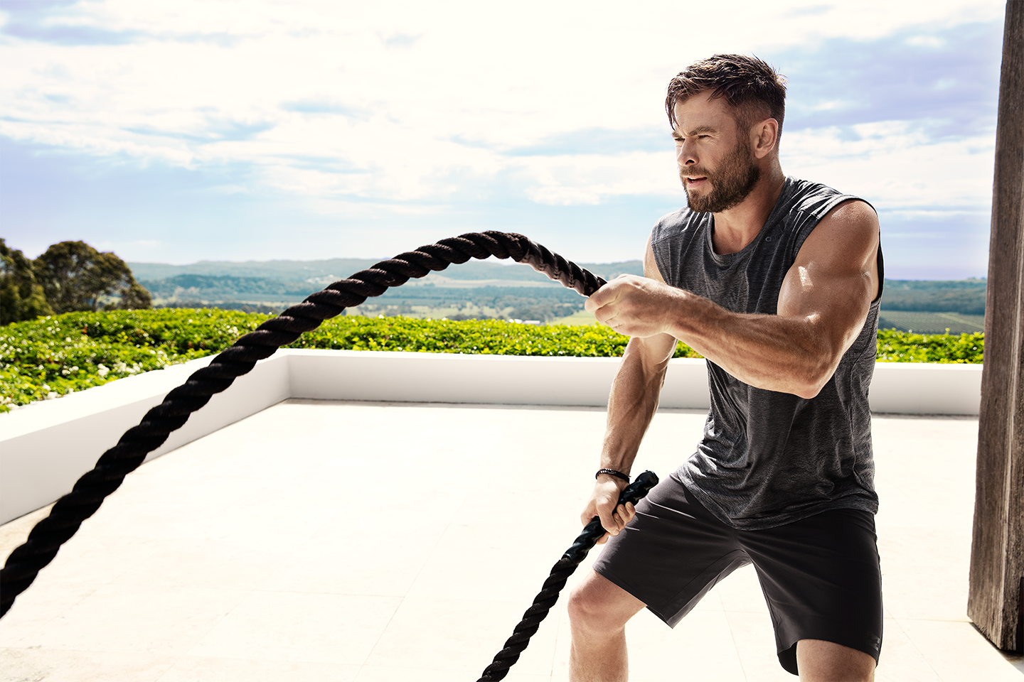 Chris Hemsworth Workout Wallpapers