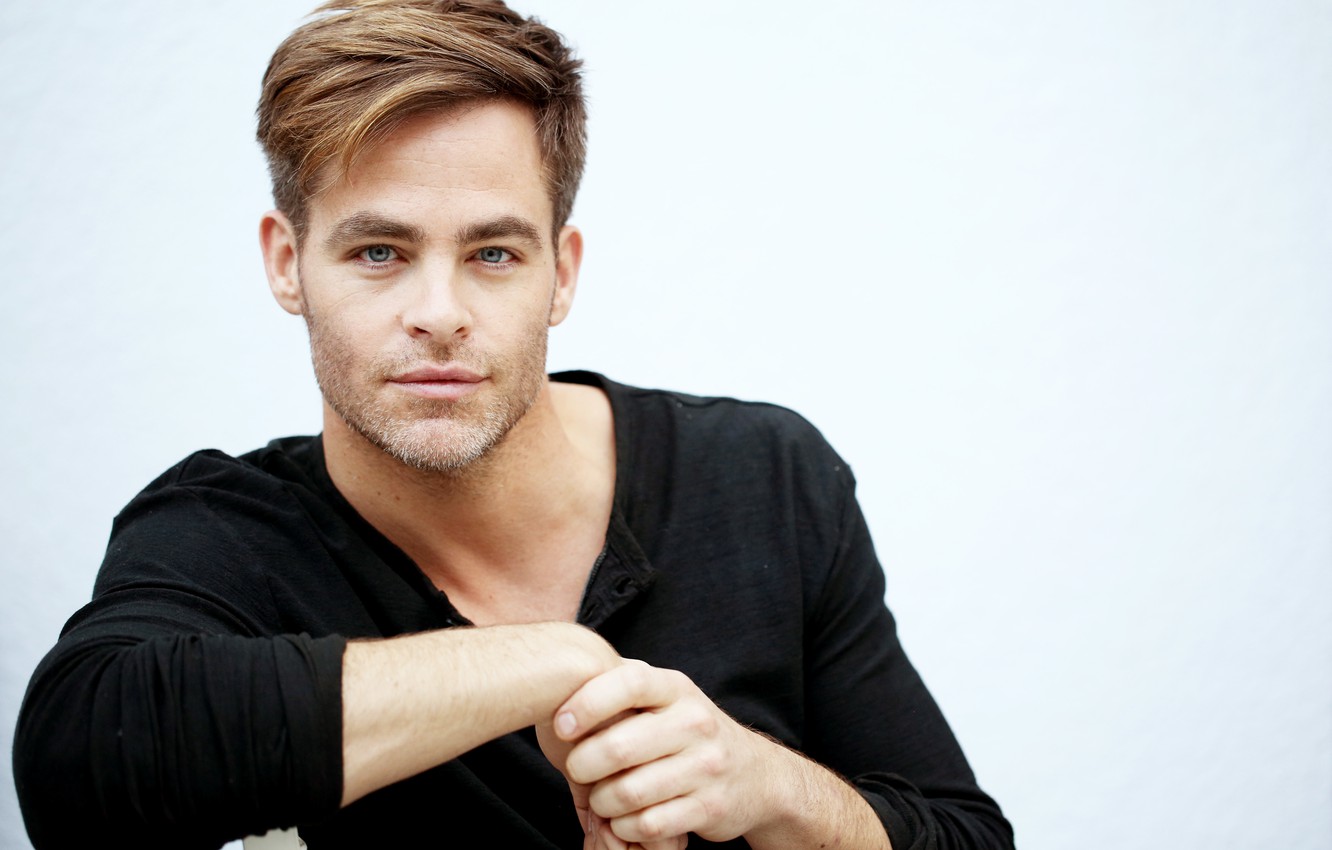 Chris Pine Latest Photoshoot Wallpapers