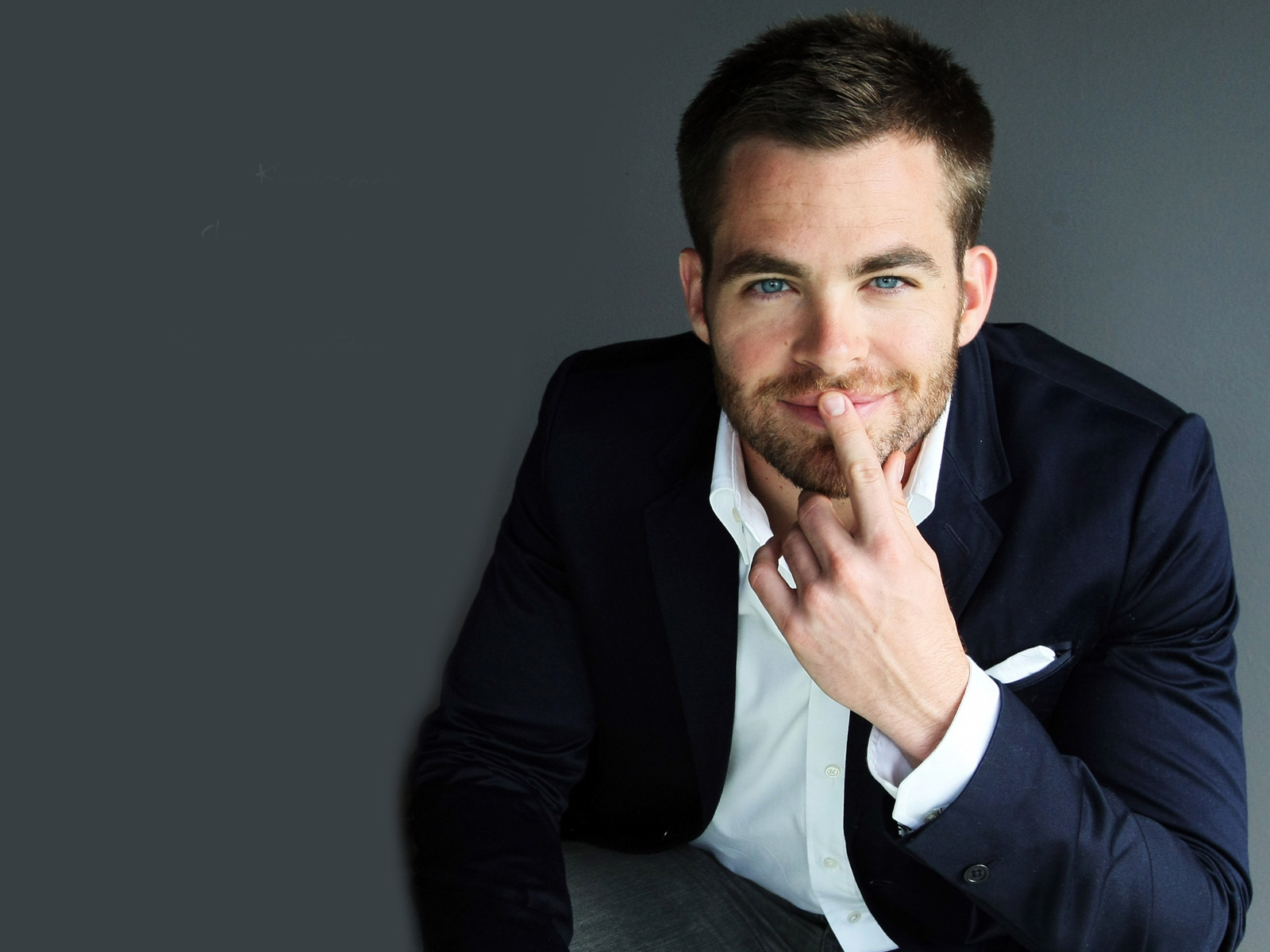 Chris Pine Latest Wallpapers