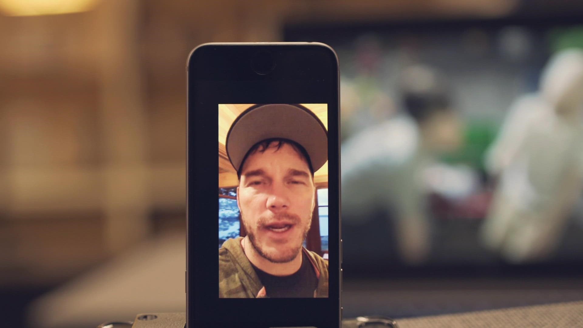 Chris Pratt Taking Selfie With Dinosaur Wallpapers