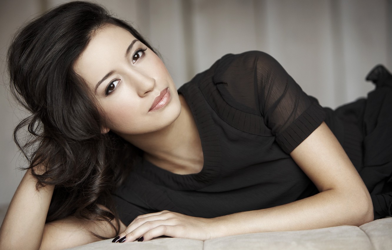 Christian Serratos Wallpapers