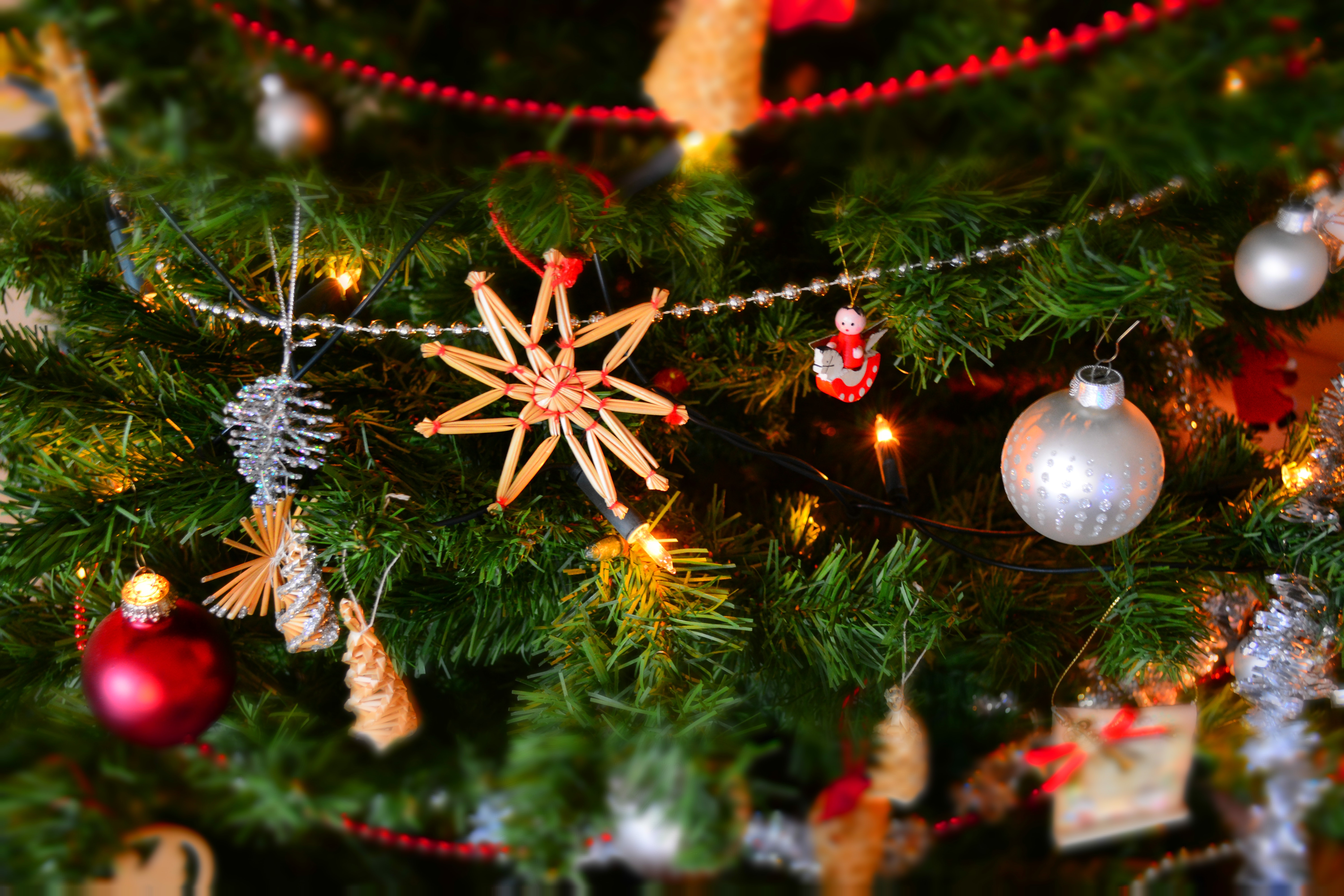 Christmas Decorations Wallpapers