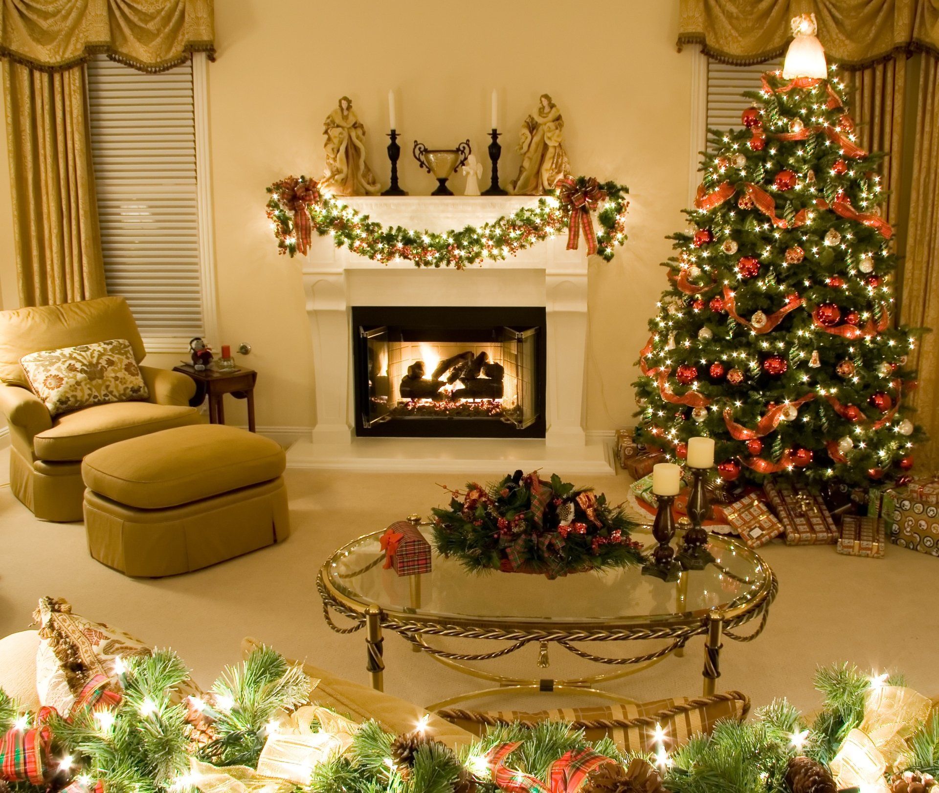 Christmas Fireplace Wallpapers