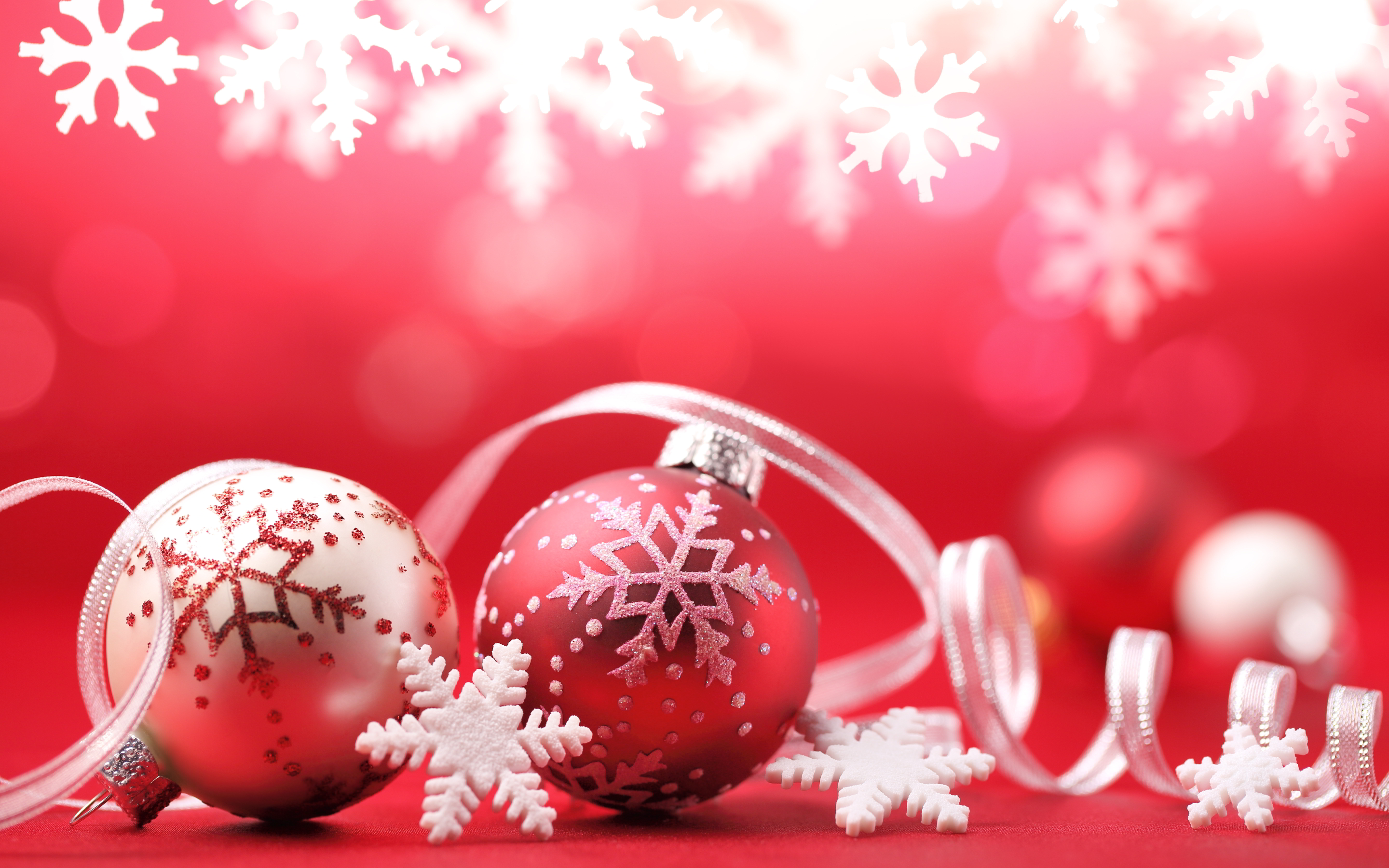 Christmas Ornaments Wallpapers