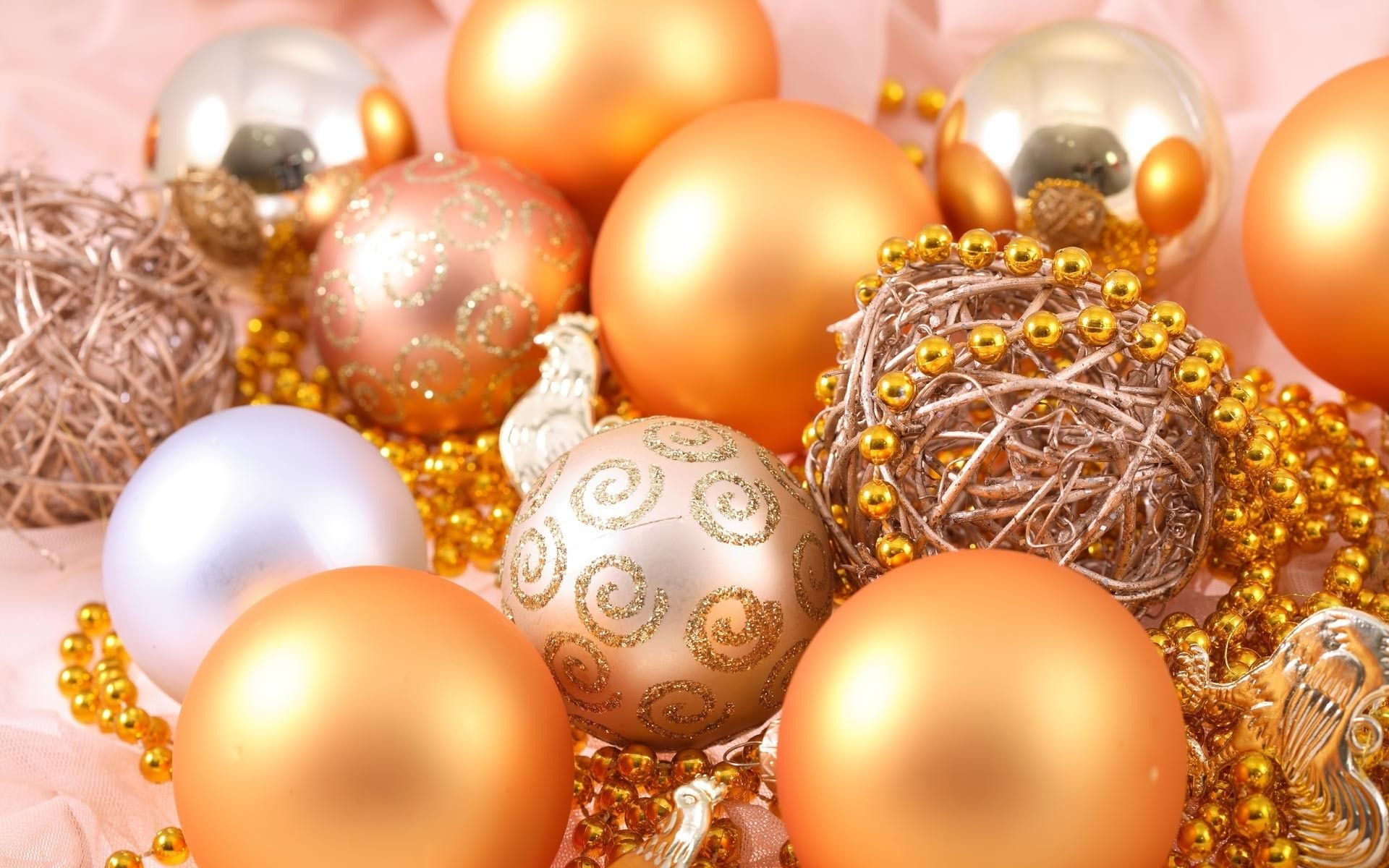 Christmas Ornaments Wallpapers